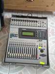 Mikser cyfrowy Yamaha 01v + case