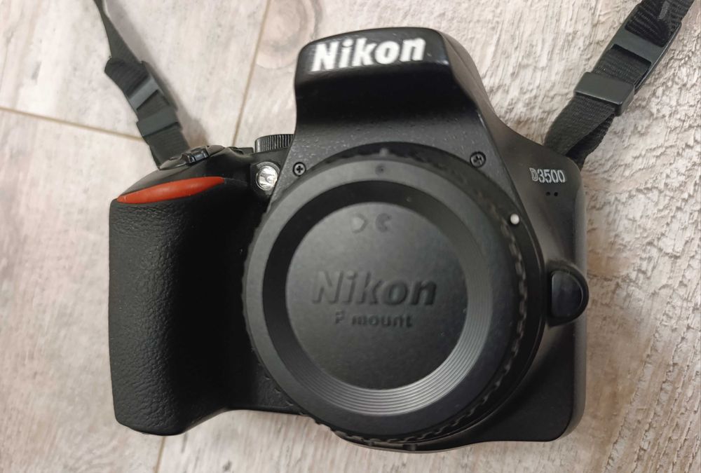 Aparat Nikon D3500 Lustrzanka  + 3 obiektywy - NIKKOR 70-200mm f4  !!!