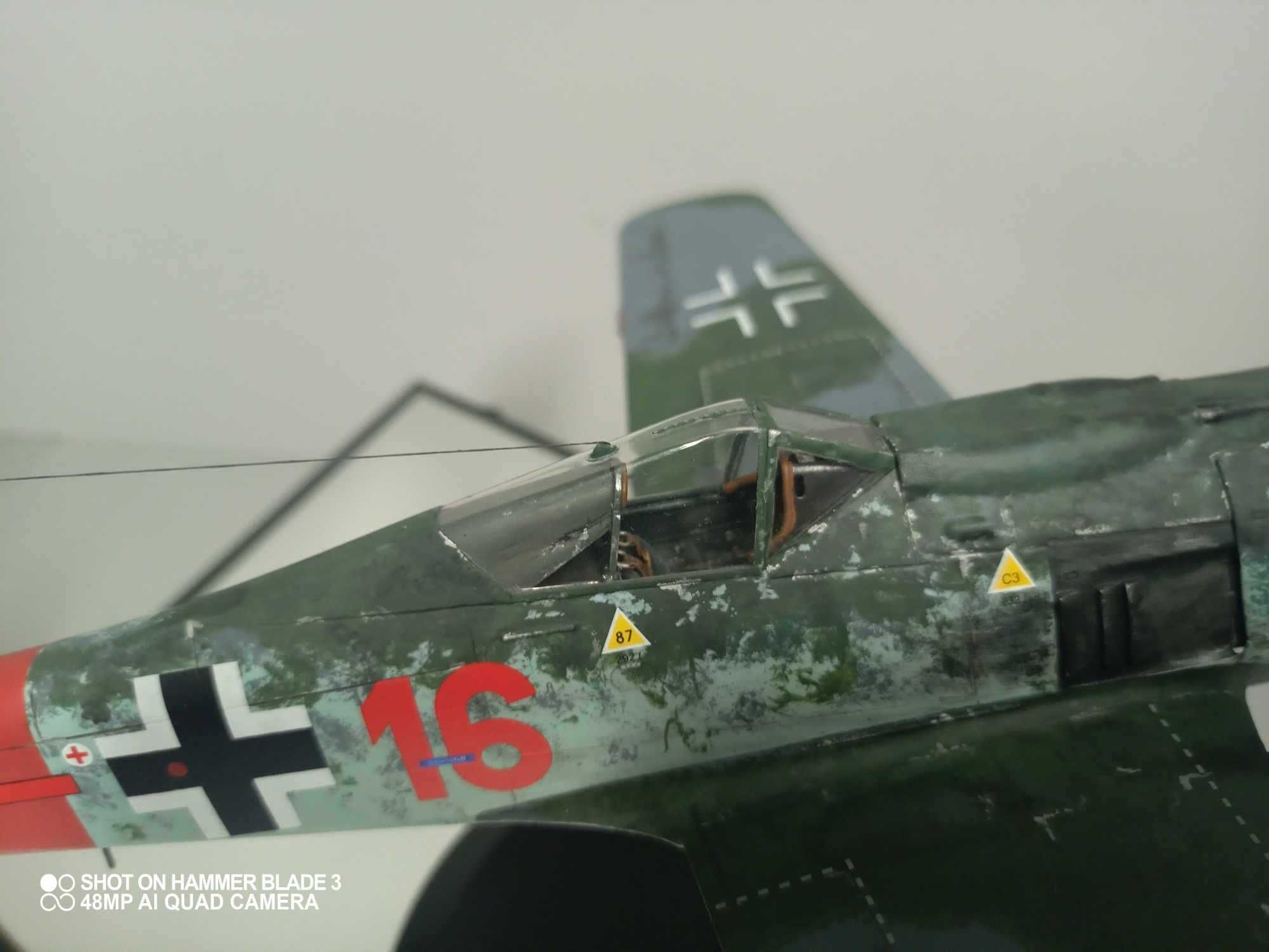 Model plastikowy Fw 190- A8 firmy Revel. Skala 1:32