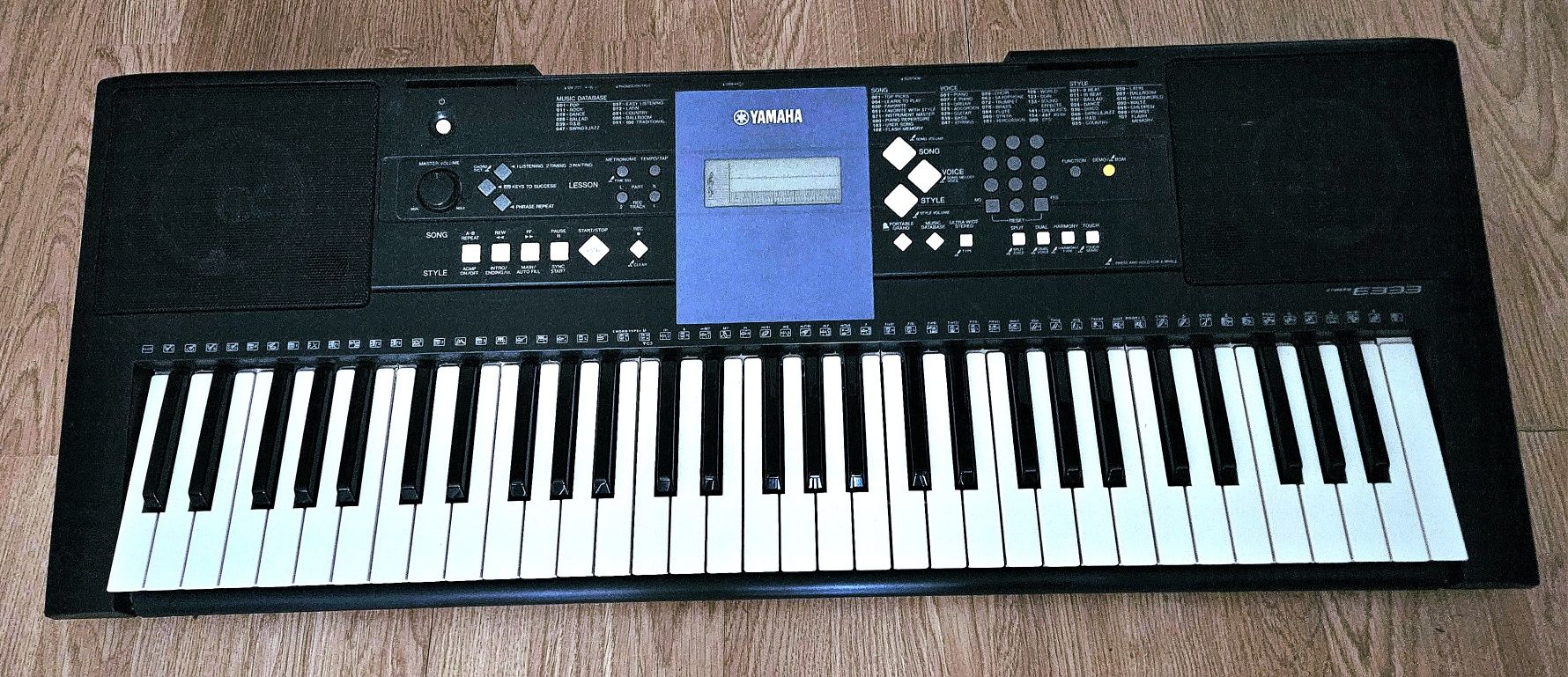 Yamaha PSR E 333 keyboard+ statyw I podstawka do nut