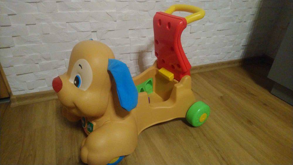Chodzik ,pchacz fisher price szczeniczek