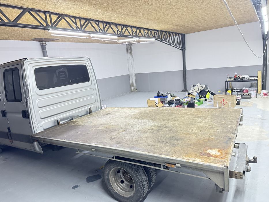 Вантажна платформа