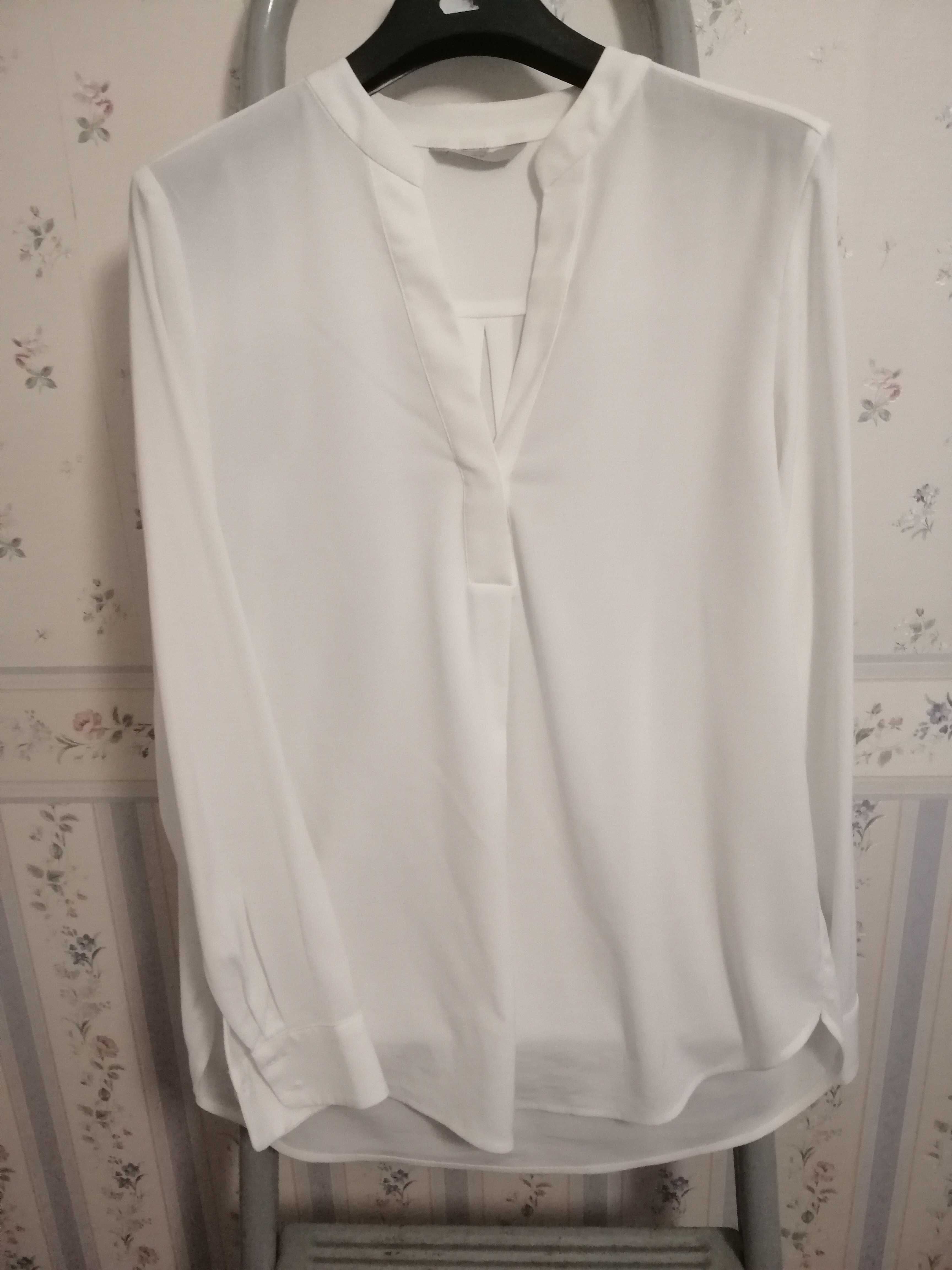 Блузка білого кольору H&M, поліестер,в ідеальному стані