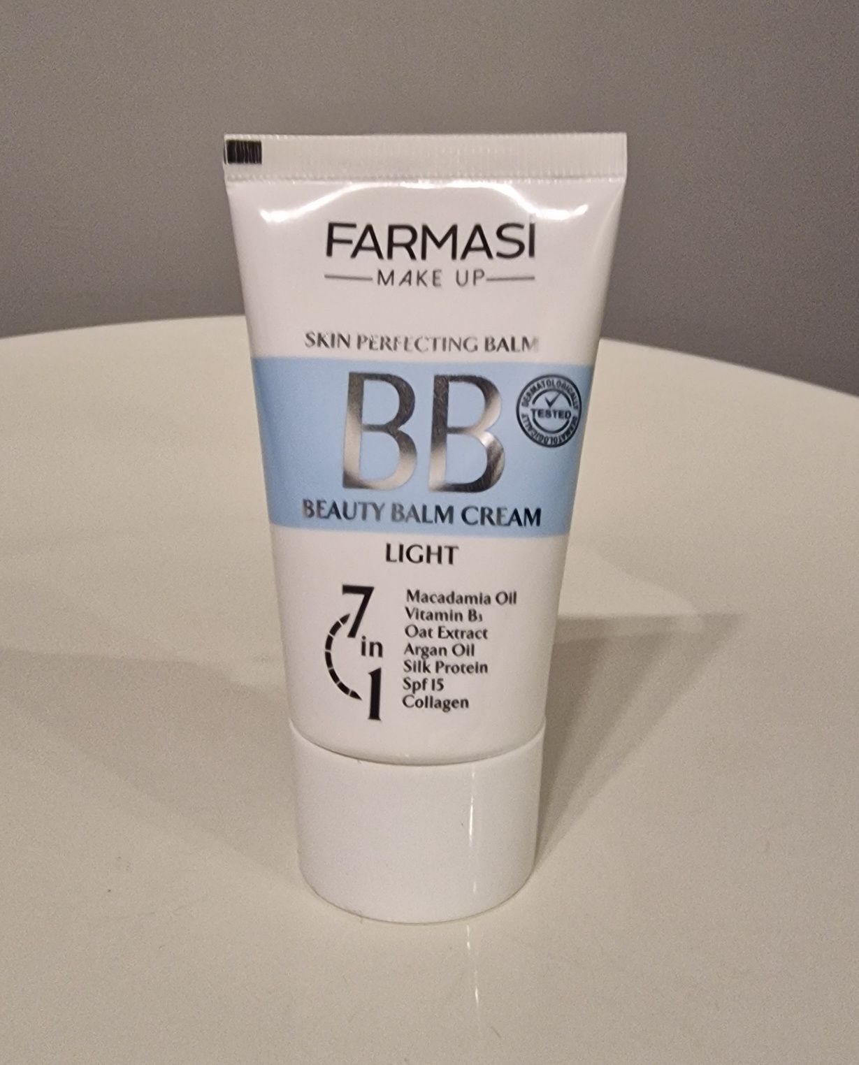 Krem BB Farmasi Lekki Podkład w Kremie 7w1 Light SPF15 50ml