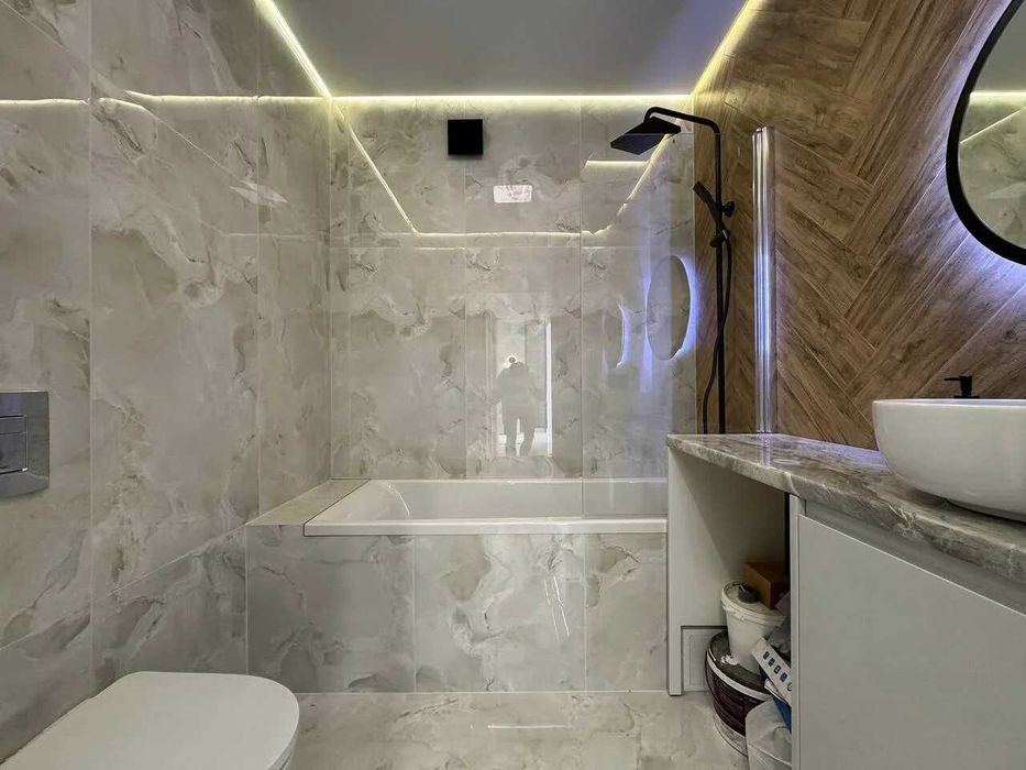 Укомплектована однокімнатна біля озера