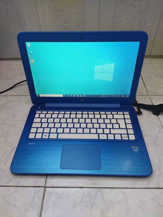 Portátil HP Modelo Stream 13-c100np