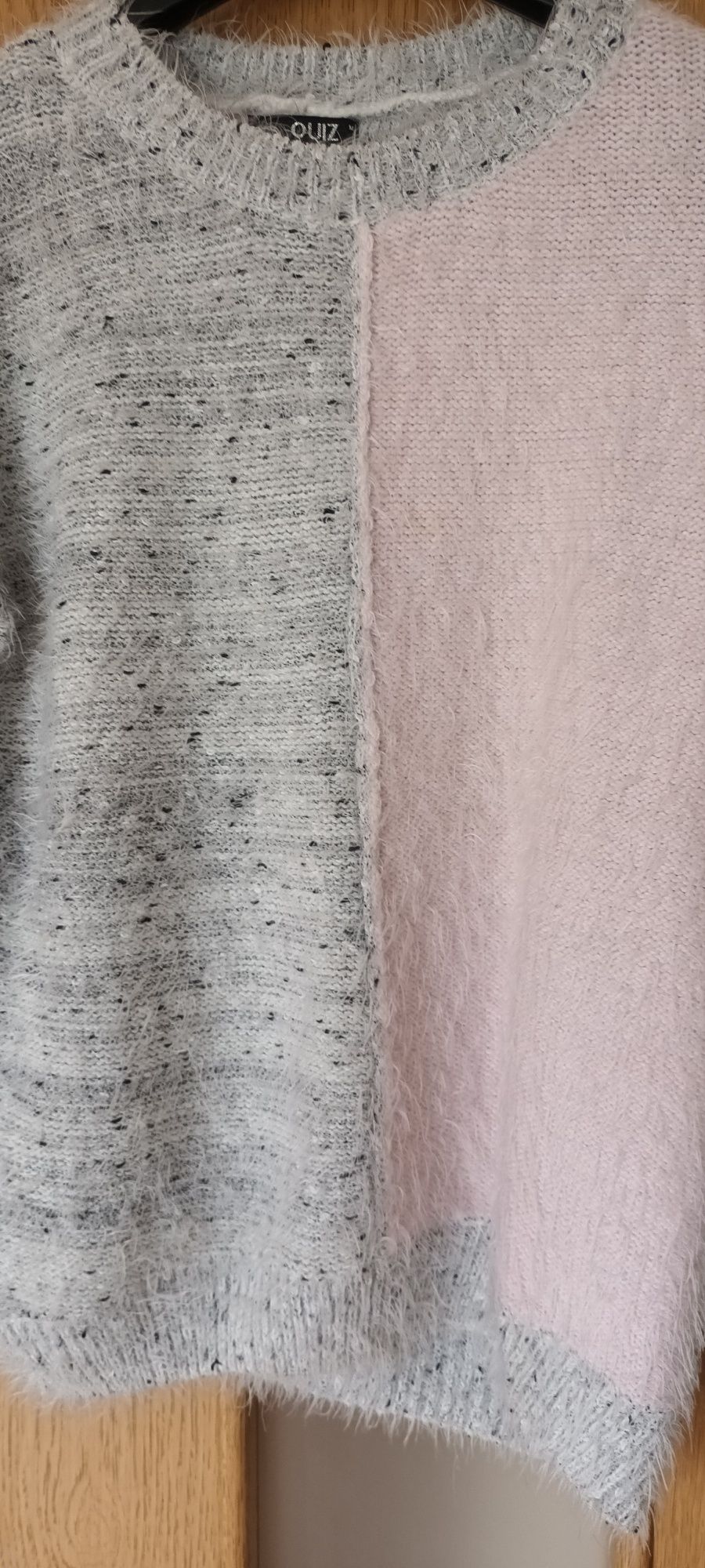 Ciepła  ciekawa bluzka-sweterek  Ouiz 14