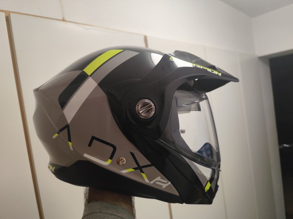 Vendo capacete novo da marca Scorpion modelo ADC -2 Galane