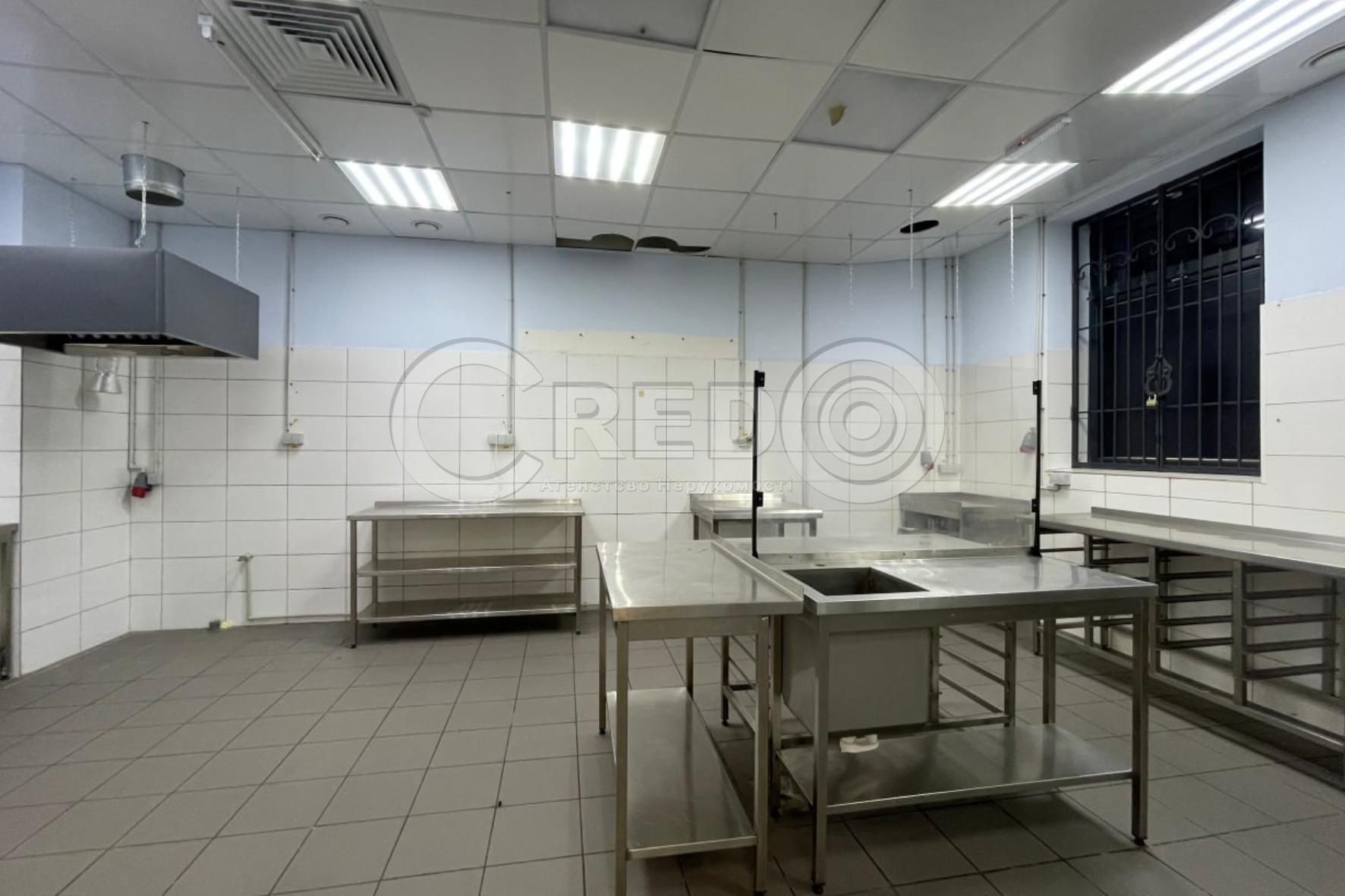 Оренда магазину в історично-діловому центрі міста, вул.Комерційна