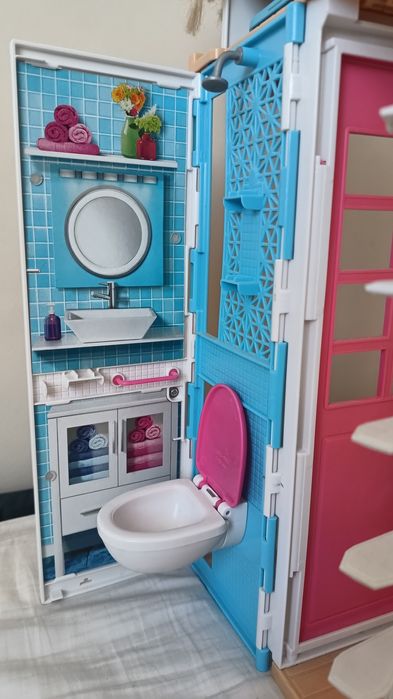 Domek Barbie Mattel składany akcesoria