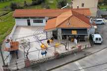 Restaurante, café, bar, sala de eventos, esplanada e estacionamento. L