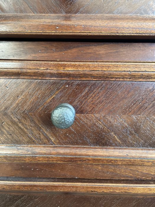 Cómoda muito bonita em madeira da Indonésia