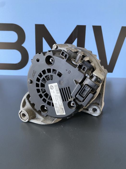Генератор BMW E60 E61 E90 E91 N47 2.0 Дизель Генератор Н47 БМВ