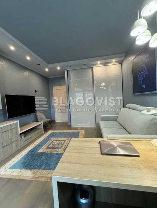 Продаж 4-х кімнатної квартири Мокра 16 Пори року