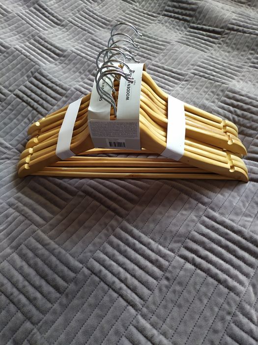 Nowe 10 szt. zestaw drewniane wieszaki na ubrania Jysk