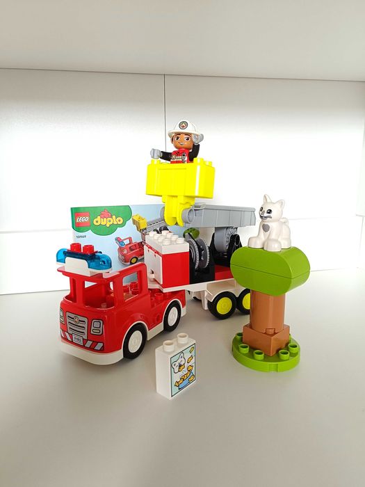 Klocki Lego Dupo zestaw 10969 Wóz strażacki z syreną