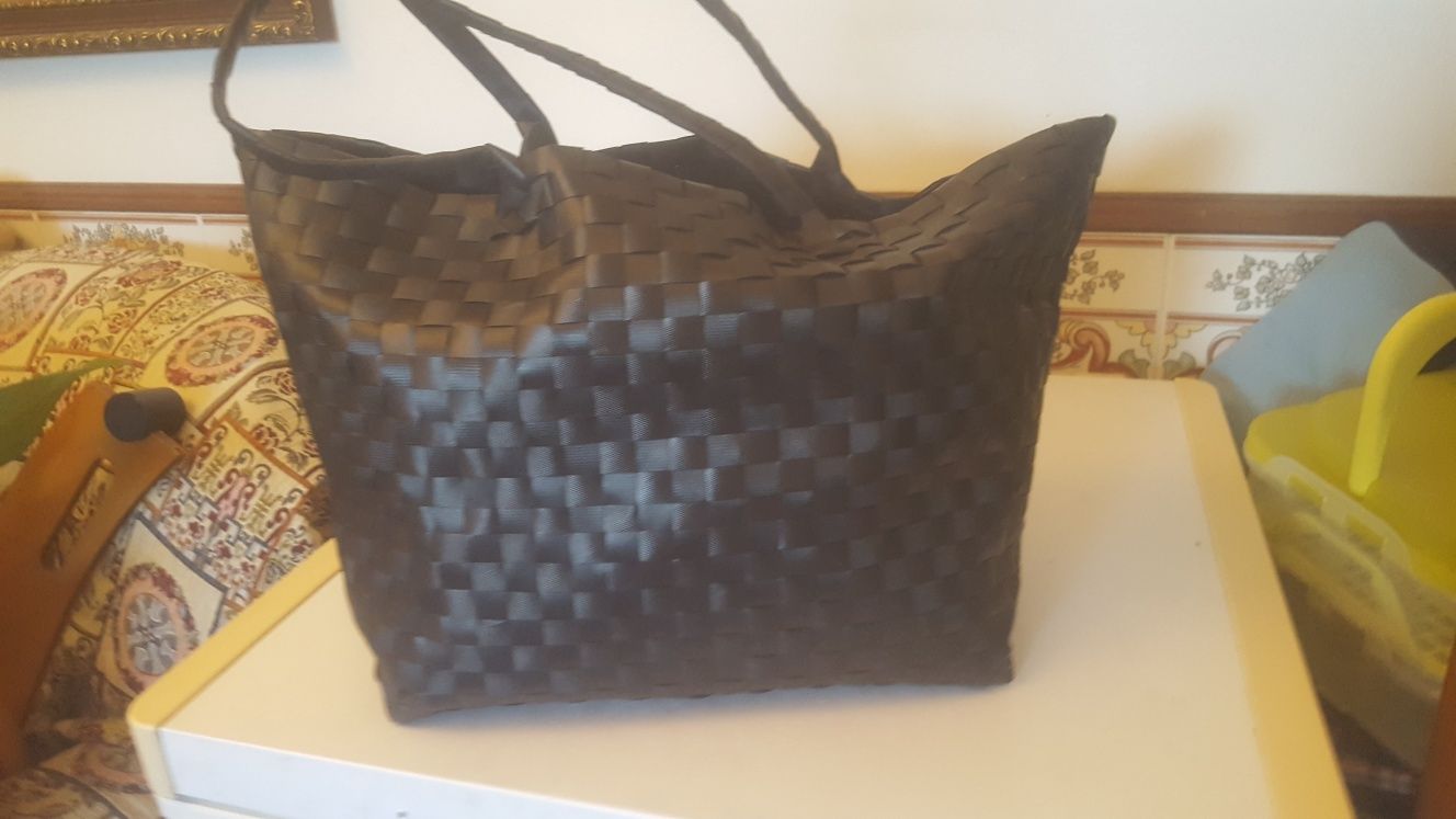 Saco de compras para  senhora  de artesanato