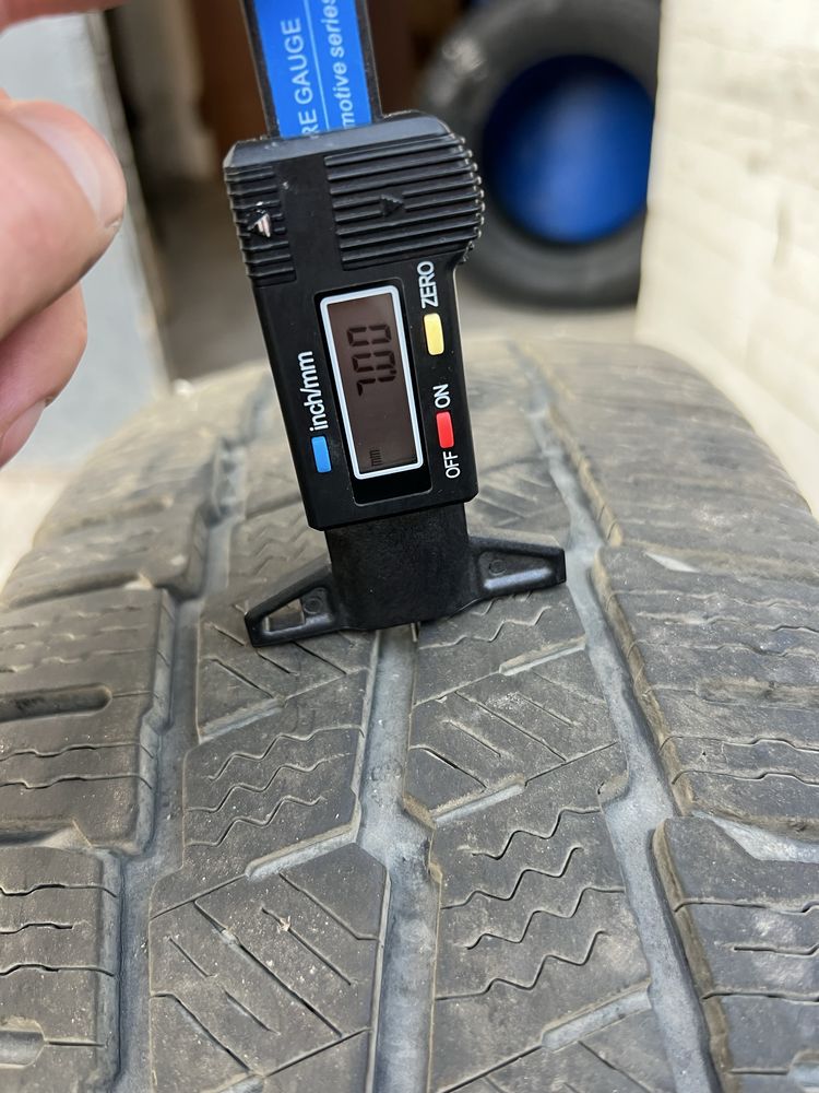 Michelin agilis alpin 215/65/16C