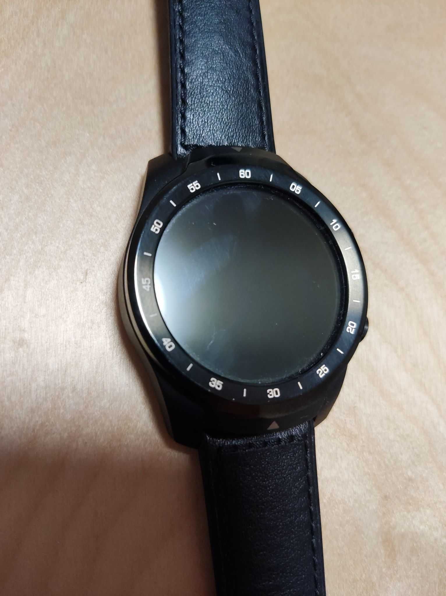 smartwatch TicWatch Pro S