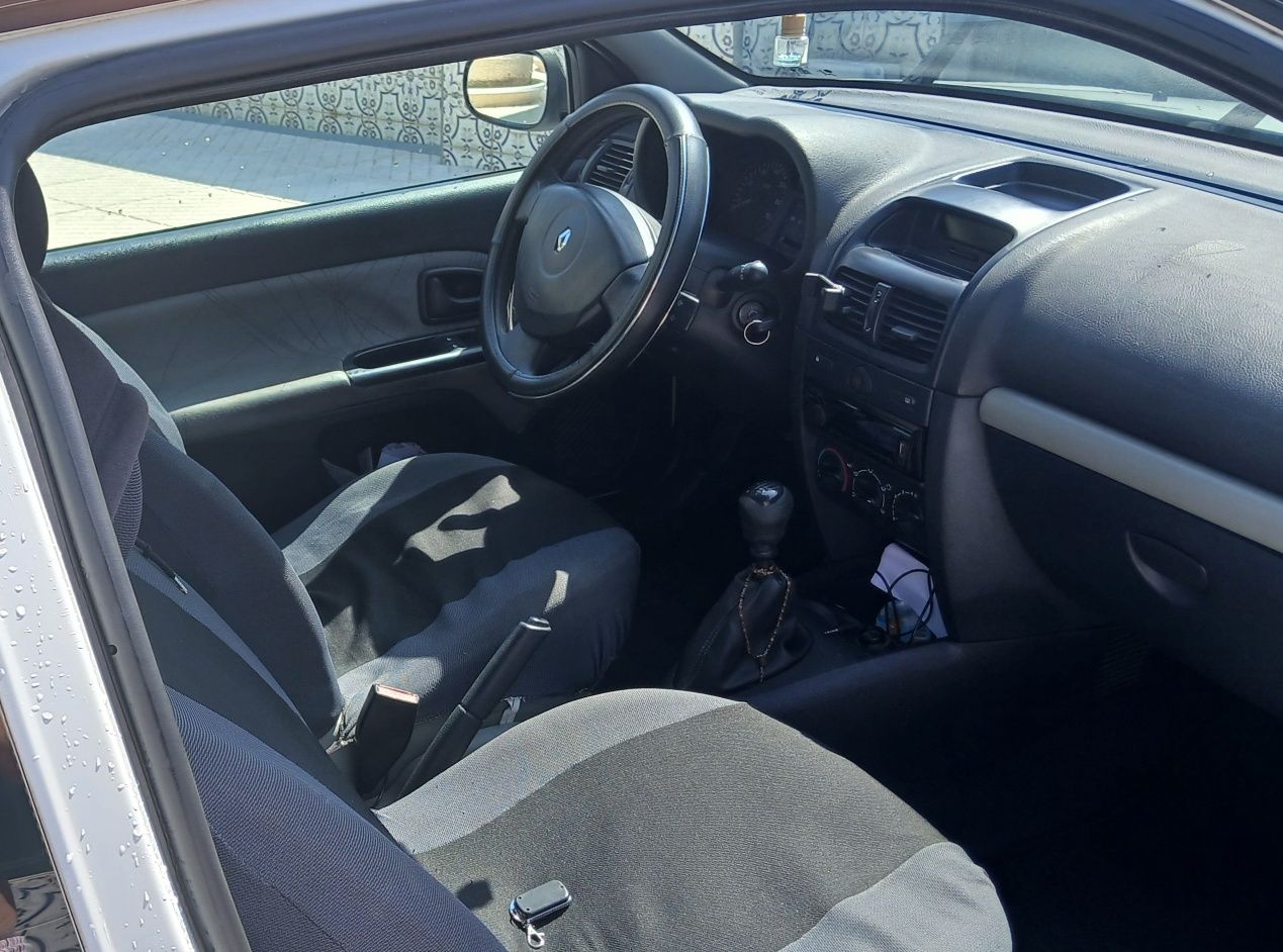 Clio 1.5 dci comercial de garagem