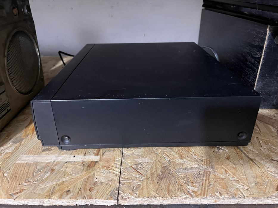 CD проигрыватель Philips AK630