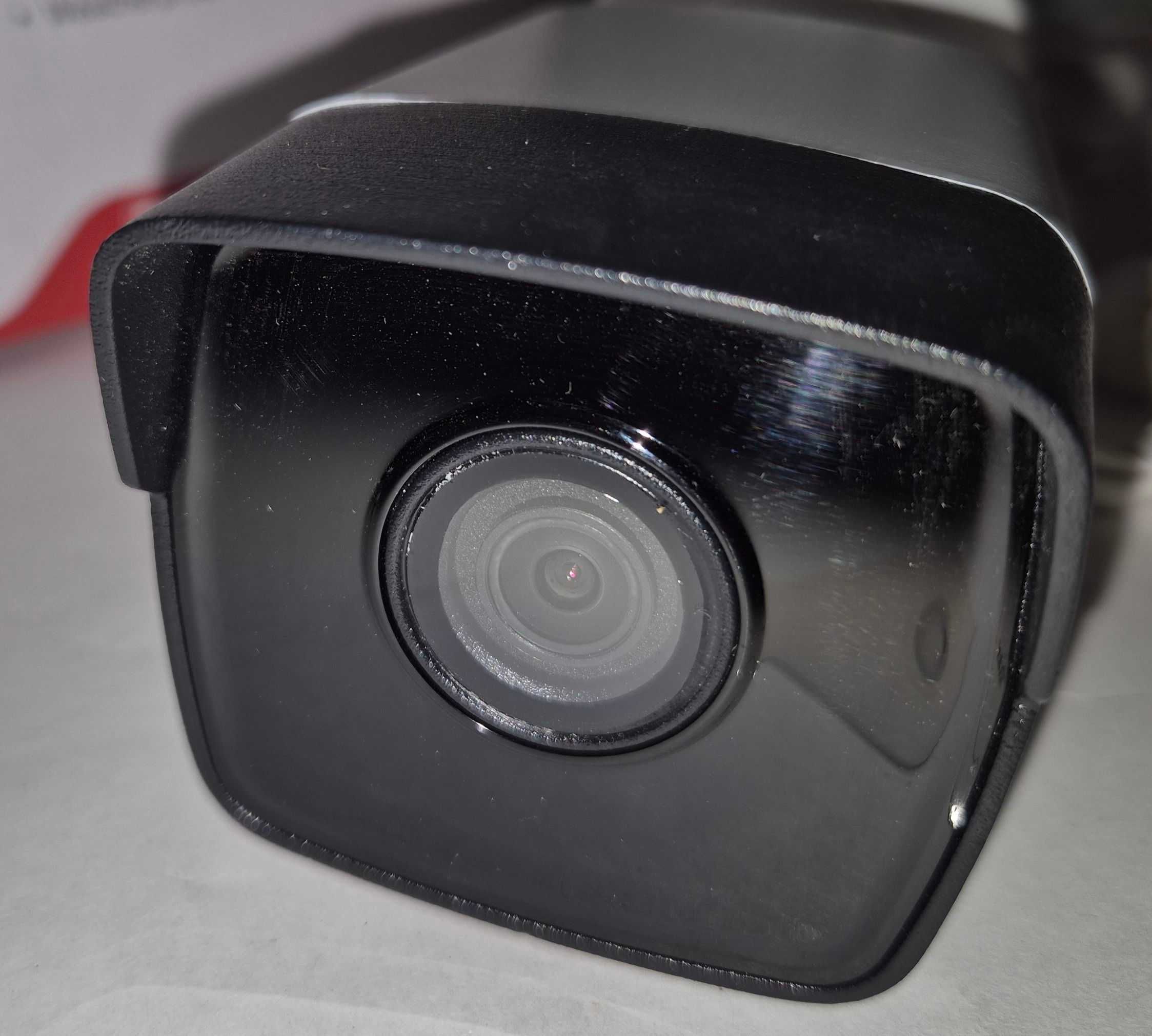 Камера 2 MP сетевая IP Hikvision DS-2CD1021-I