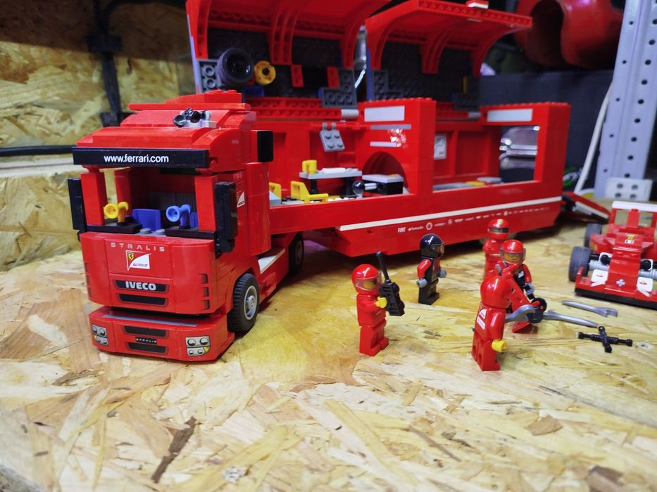 Lego 75913 Speed Champions  Ciężarówka F14  Ferrari