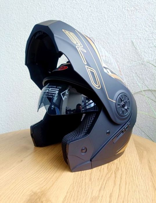 Мотошолом інтеграл, модуляр з двома візорами,всі розміри. Є самовивіз