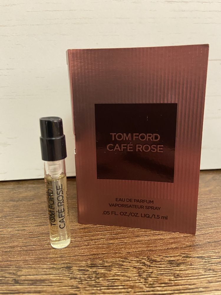 TOM FORD Cafe Rose. Парфумована вода унісекс 1,5 мл