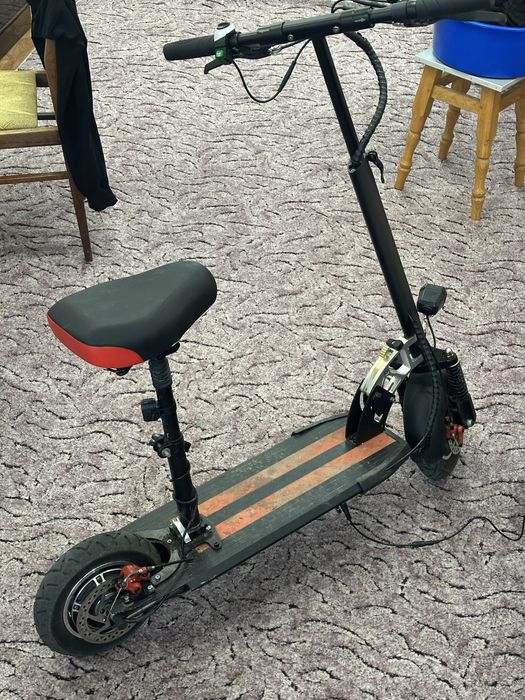 Продам егектро самокат