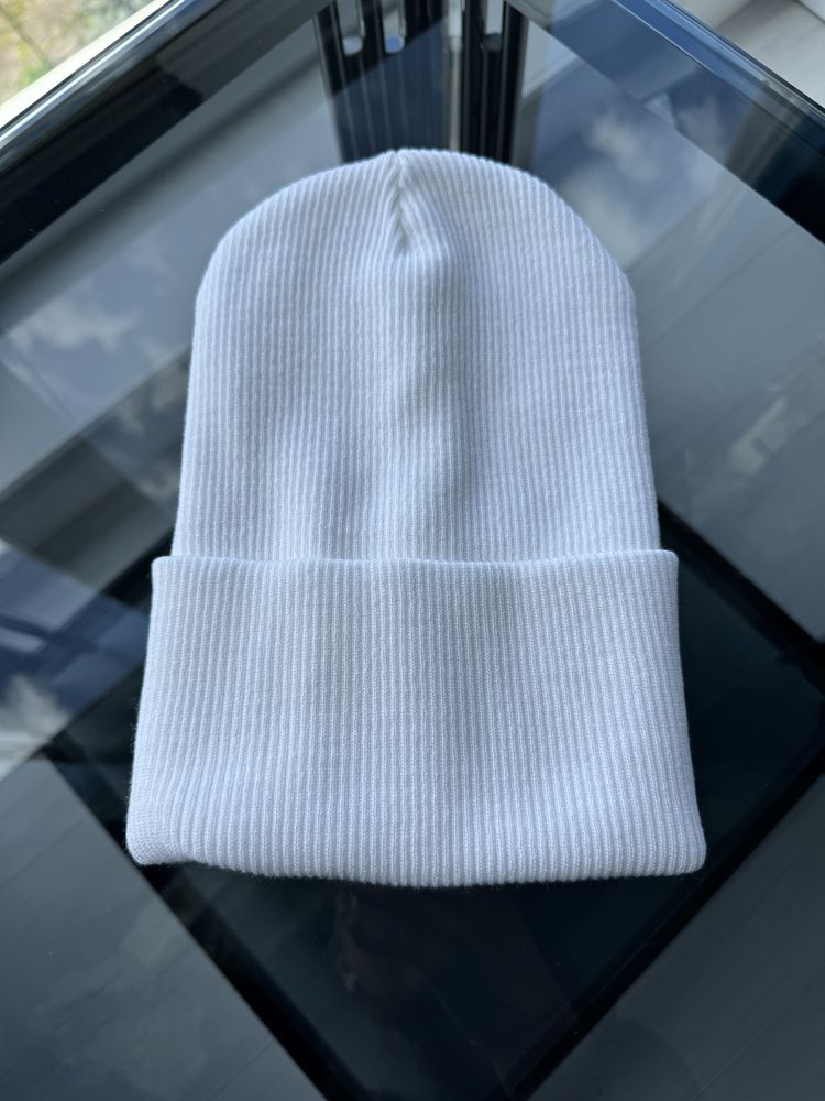 Біла шапочка,біла шапка жіноча,шапка весняна,шапочка на весну,шапочка