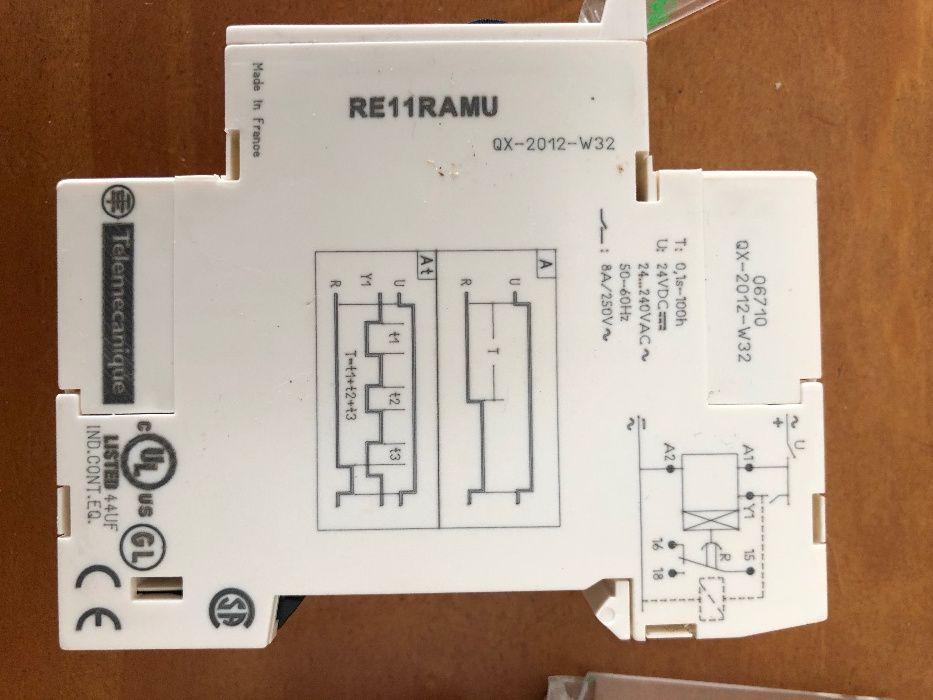 Rele temporizador schneider RE11RAMU