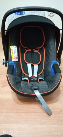 Britax baby SAFE i-size plus ISOFIX