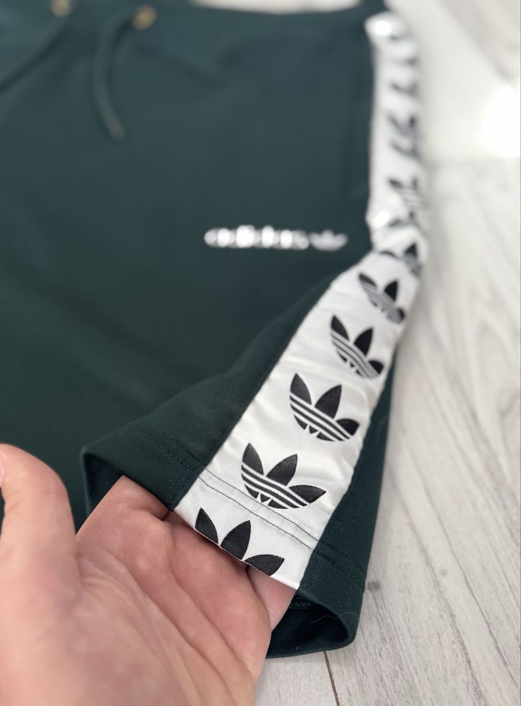 Чоловічі шорти від Adidas оригінал