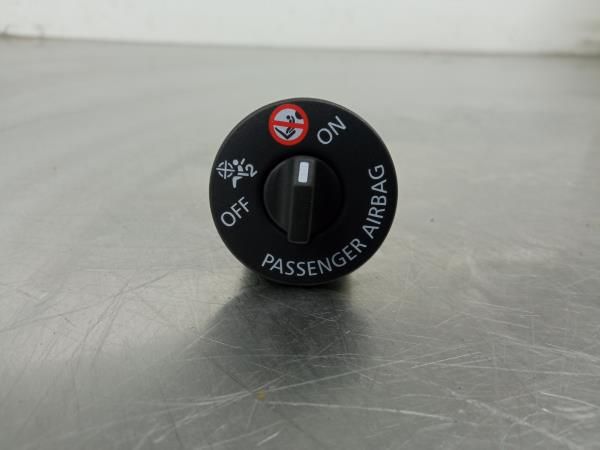 Comando / botão / interruptor multifunções RENAULT Megane IV (B9A/M_)