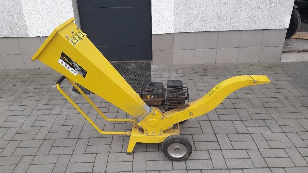 Rębak do gałęzi spalinowy REDMET