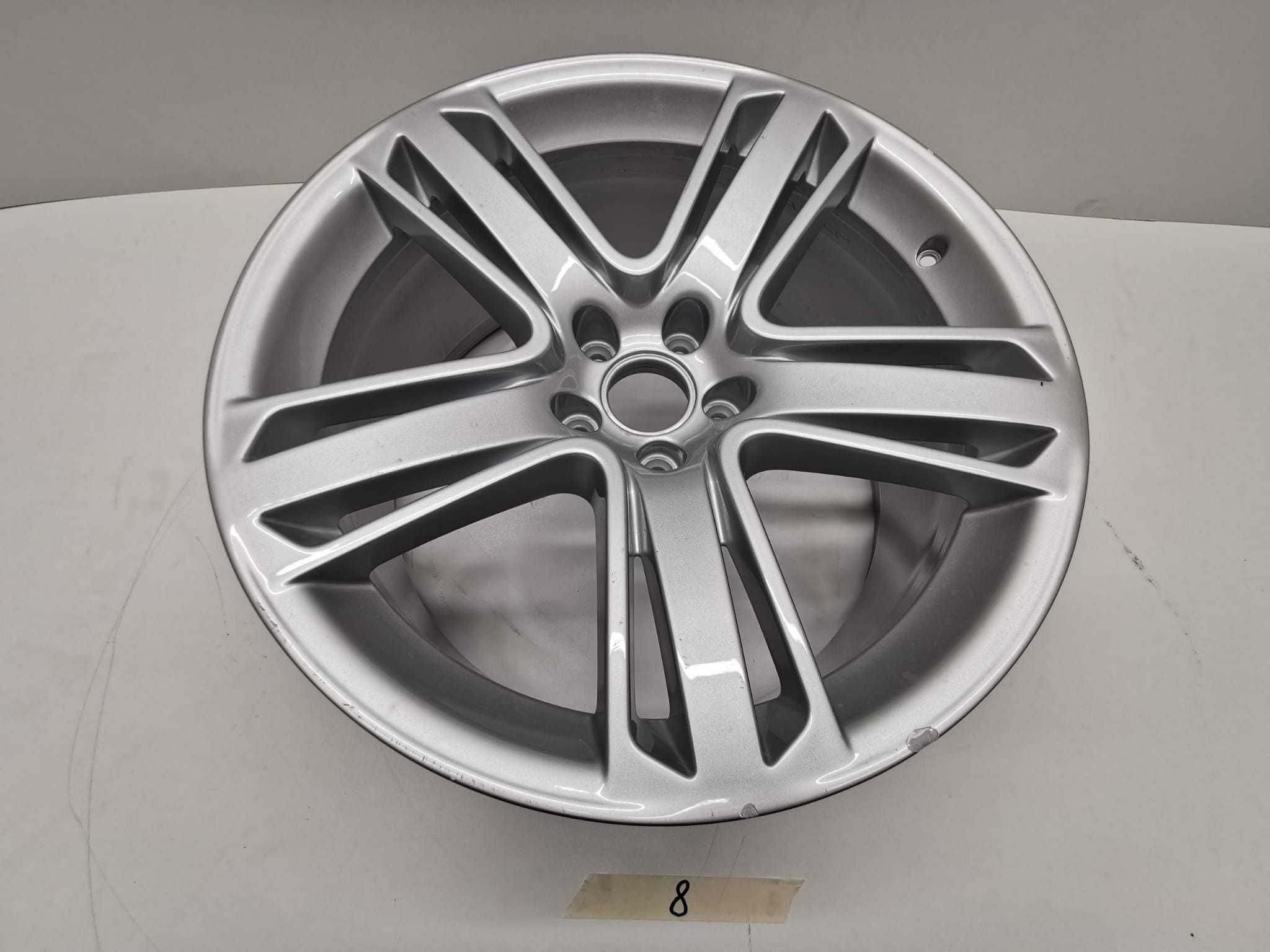 Felga 19-cali AUDI A5 RS5 5x112 9Jx19H2 ET24 8T06.01025AS