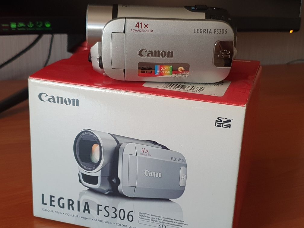 Цифровая видеокамера Canon legria fs306