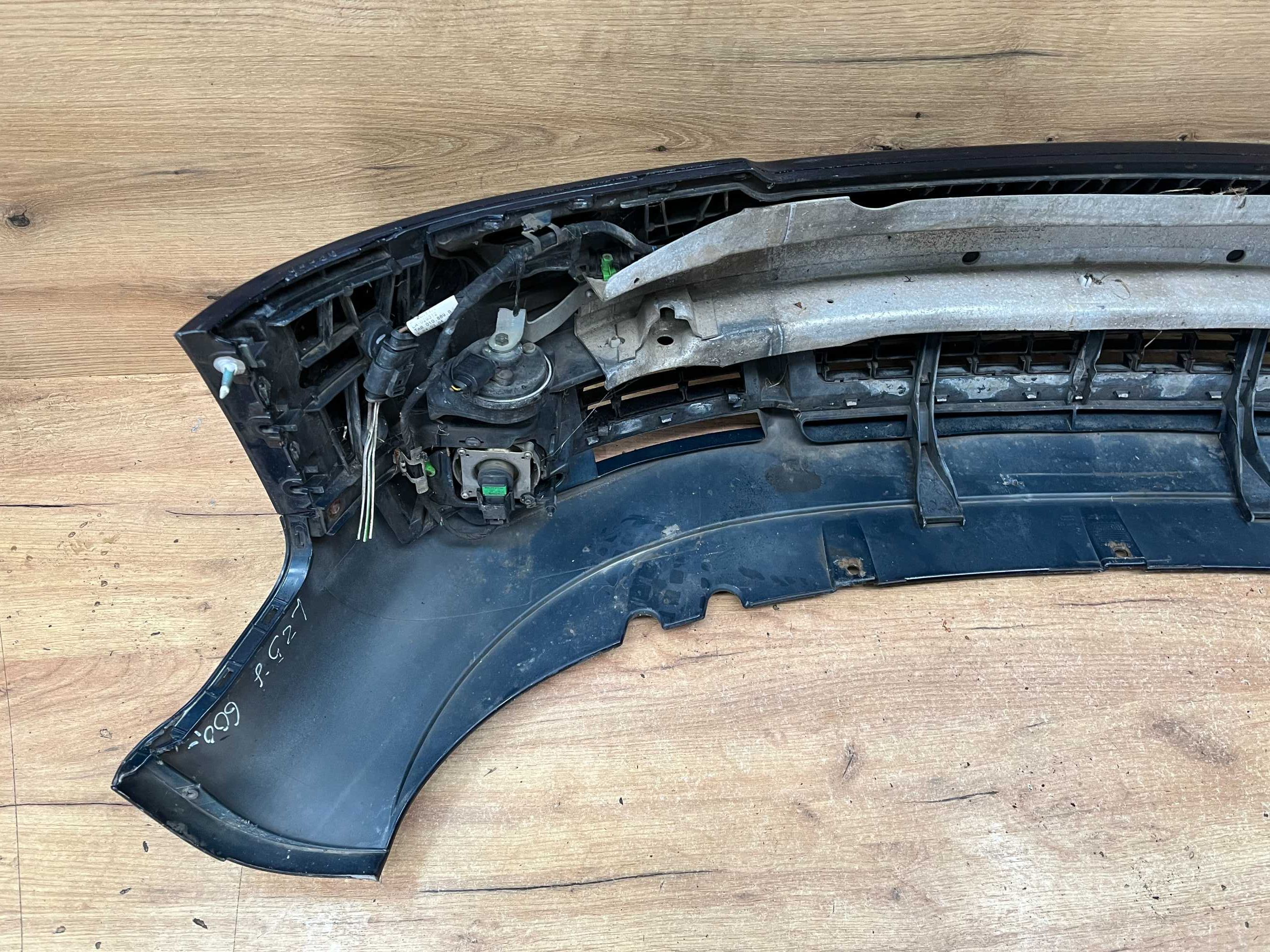 Zderzak przedni Audi A4 B6 kolor lz5j