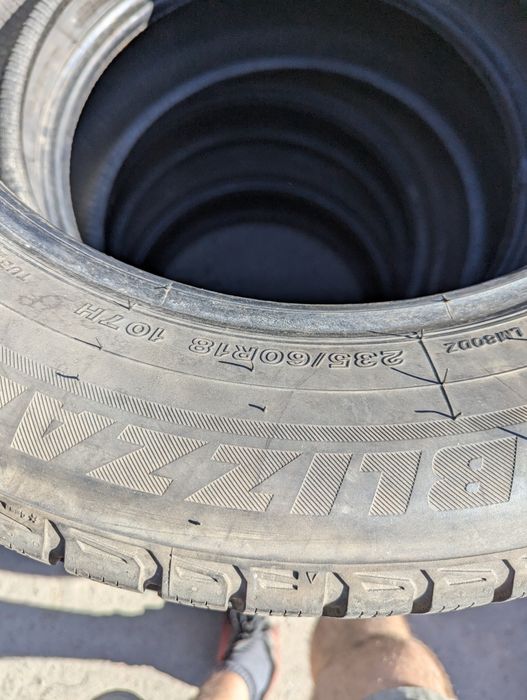 235/60R18 Bridgestone Blizzak Lm80 Evo