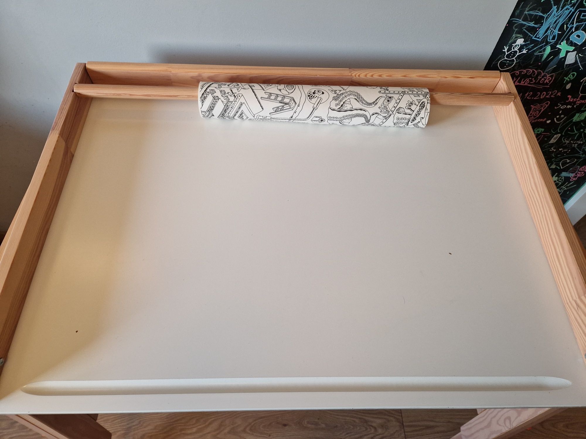 Biurko Ikea Flisat, rosnące razem z dzieckiem