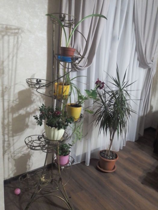 Підставка для квітів