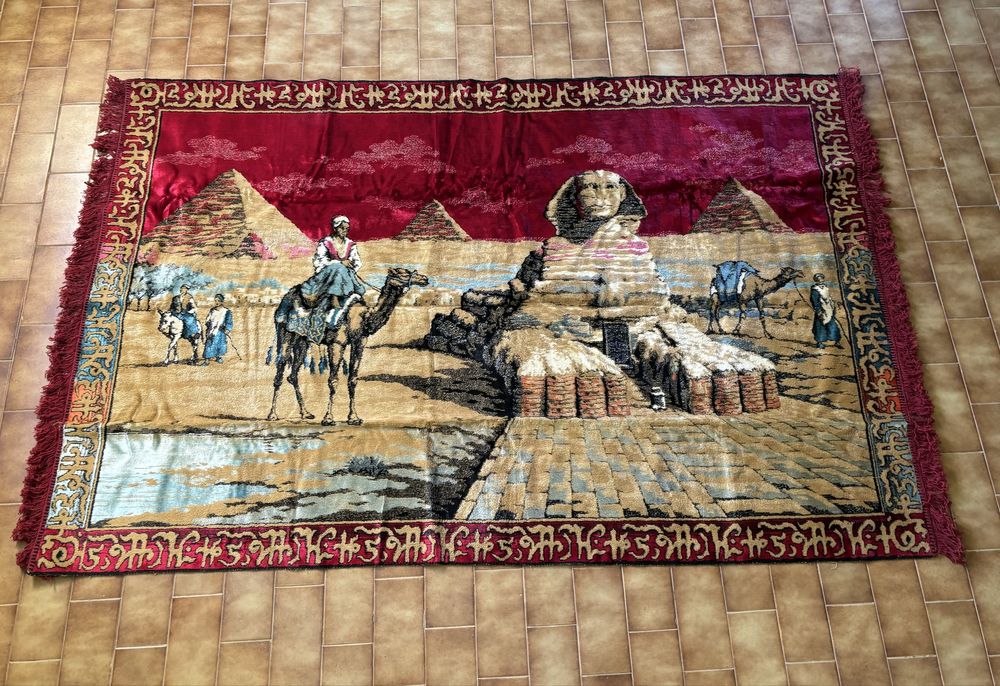 Tapete africano em otimas condicões