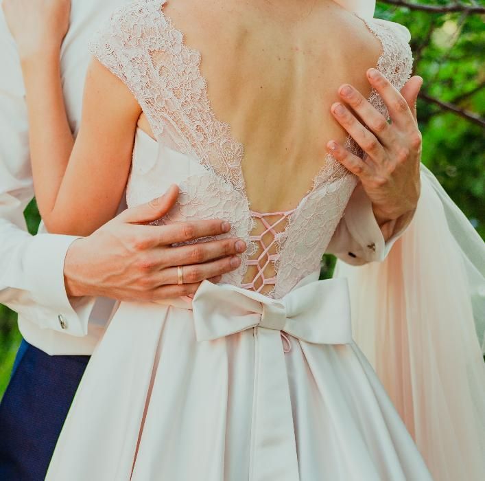 Продам пудровое свадебное платье