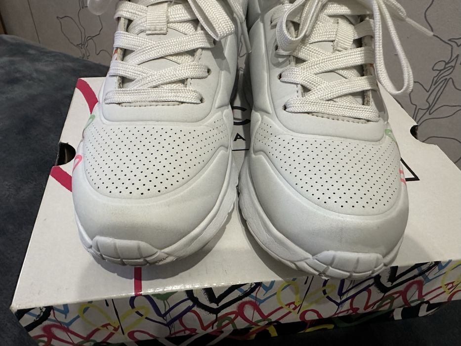 Кроссовски Skechers