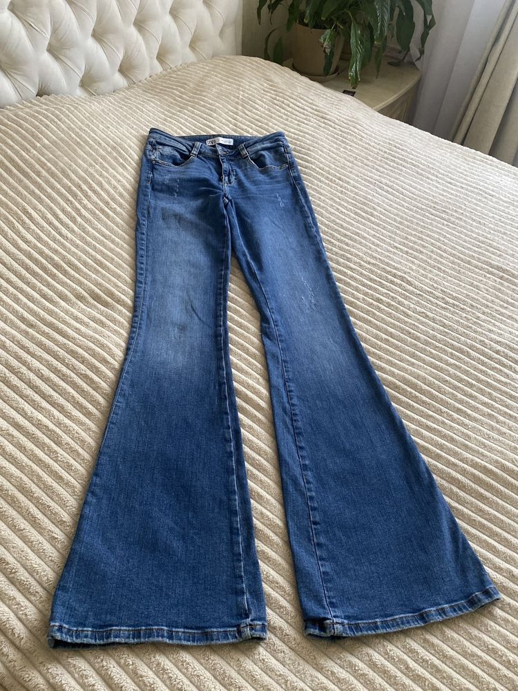 Джинси кльош Zara
