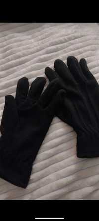 Czarne rękawiczki zimowe
