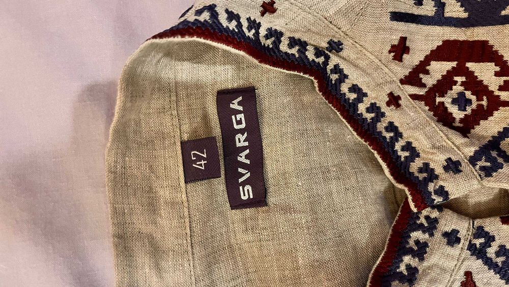 Вишиванка чоловіча. Розмір L.