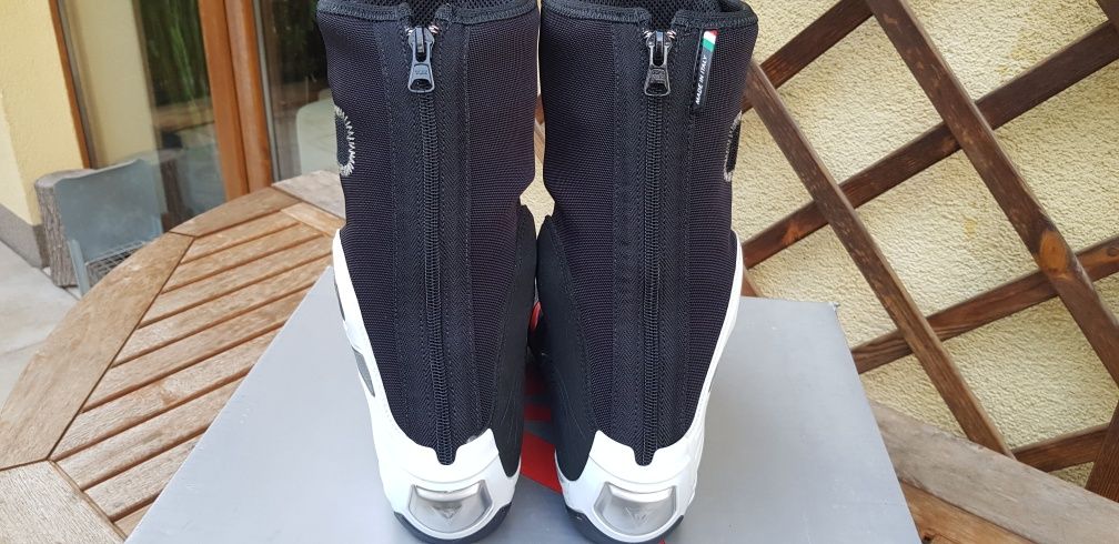 Buty motocyklowe Dainese "R-Axial" Rozm. 42/43 Jak nowe.