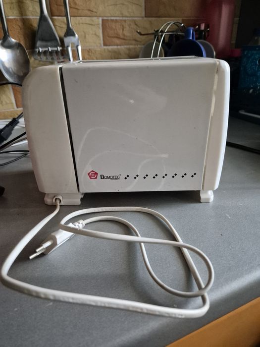 Тостер Domotec тостер